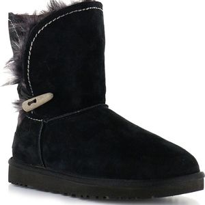 Women's Black Meadow Short UGG Boots Size 7